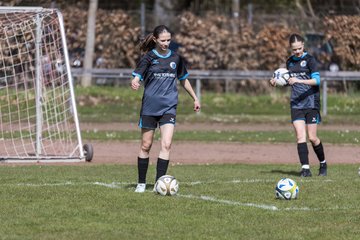 Bild 32 - wBJ VfL Pinneberg - Waldd�rfer SV : Ergebnis: 5:0